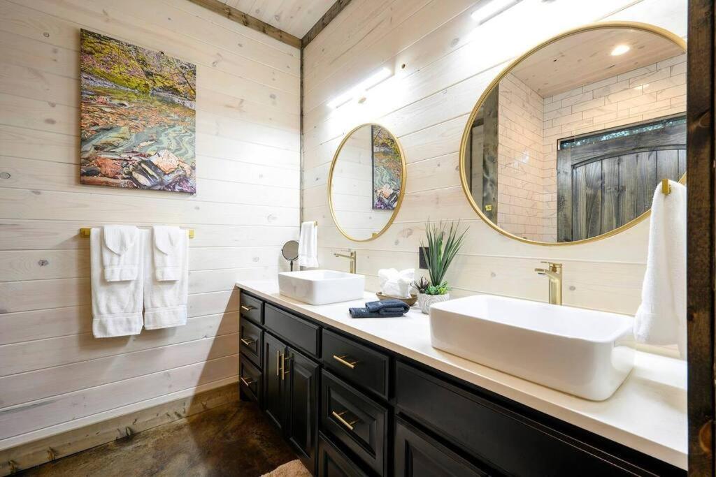 Ember Skye Cabin - 2 Bdr & Bunk Nook/2.5 Bath Брокен-Боу Экстерьер фото