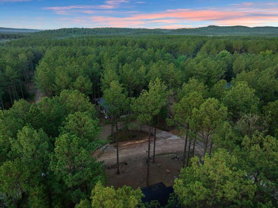 Ember Skye Cabin - 2 Bdr & Bunk Nook/2.5 Bath Брокен-Боу Экстерьер фото