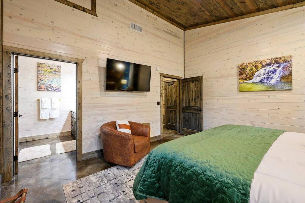 Ember Skye Cabin - 2 Bdr & Bunk Nook/2.5 Bath Брокен-Боу Экстерьер фото